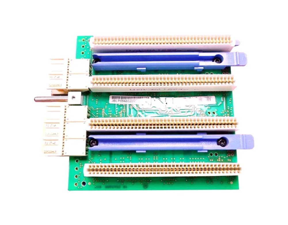 32N1203 - IBM 4-Slots SCSI-Ultra320 Disk Backplane