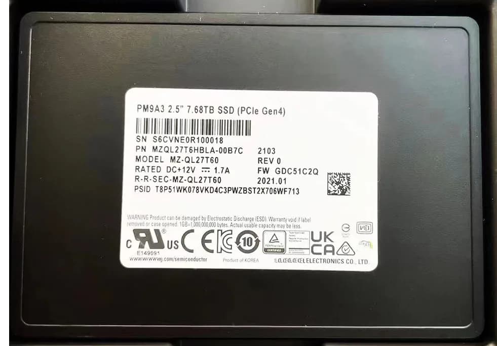 MZQL27T6HBLA-00B7C - Samsung PM9A3 7.68TB PCIe NVMe TLC U.2 2.5" SSD